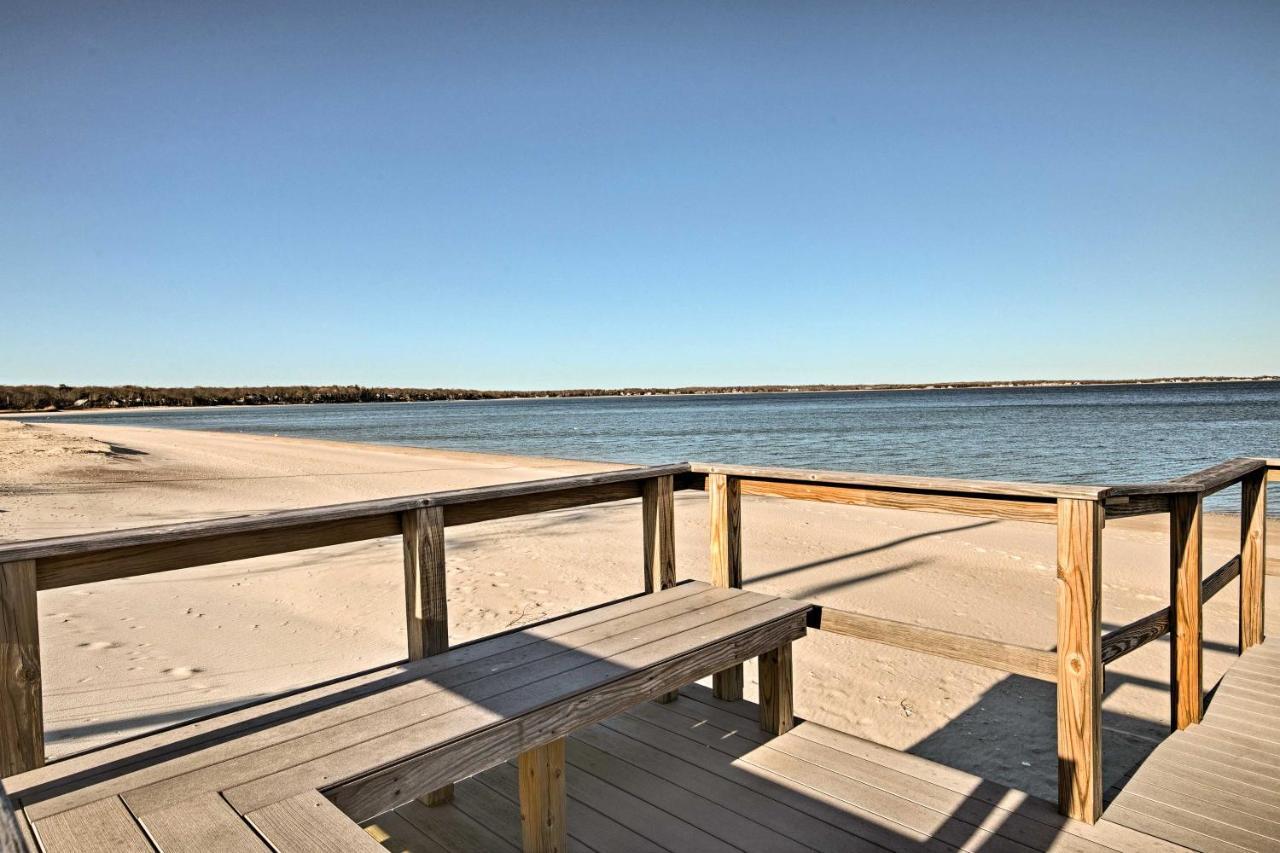 Home In Long Island Wine Country - Walk To Beach! Cutchogue Esterno foto